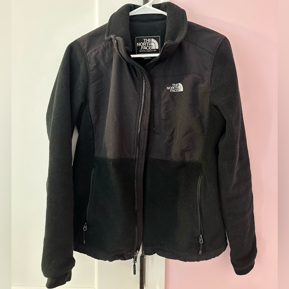 Women’s North Face Black zip-up Fleece, size S
